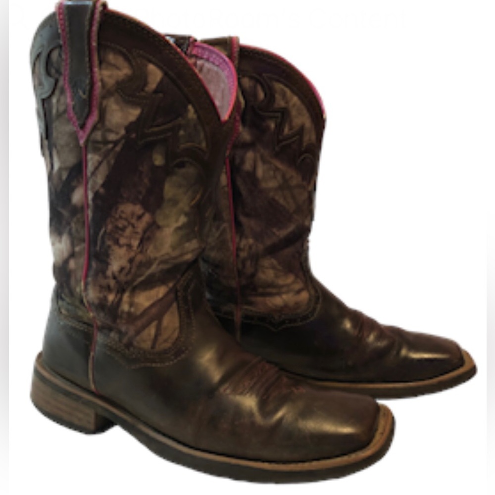 ARIAT - Women’s Unbridled Leather Camo & Pink Western Cowboy Boots - Size 8B